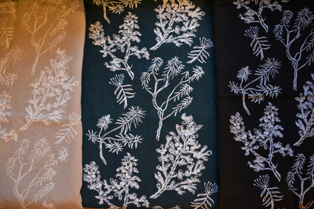 konopný textil Arctic Flora