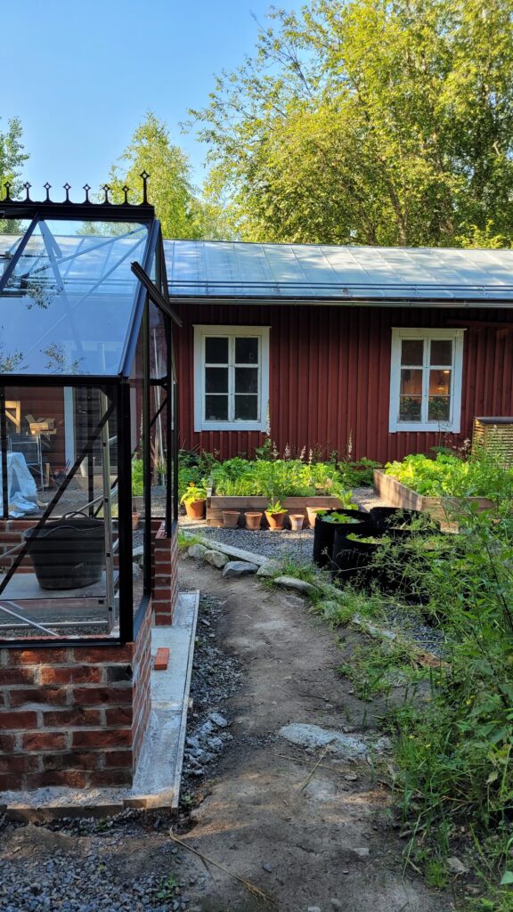 stavba skleníku