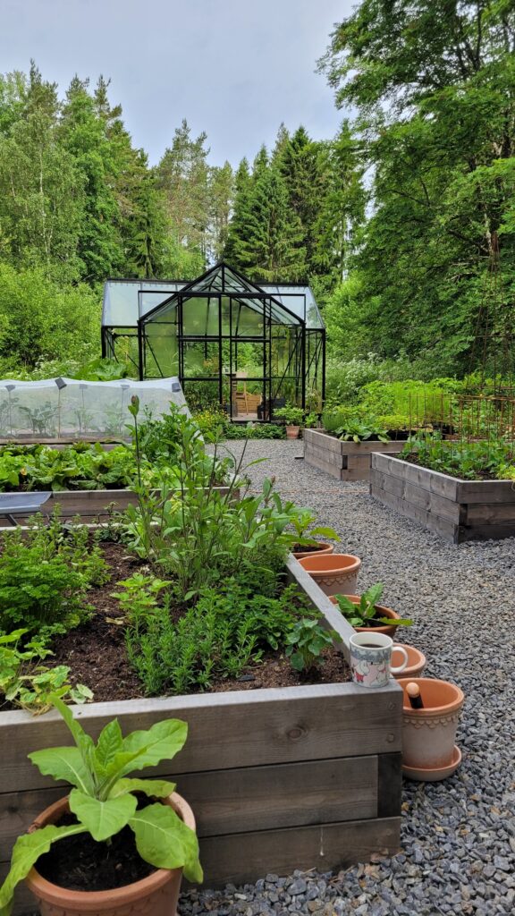 výroba vyvýšených záhonů